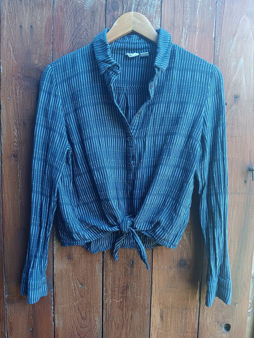 Roxy Navy Blue Striped Button-Front Tie-Hem Shirt
